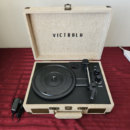 Tocadiscos portátil con bocinas integradas Bluetooth - Victrola Journey+ (Nuevo, caja abierta)