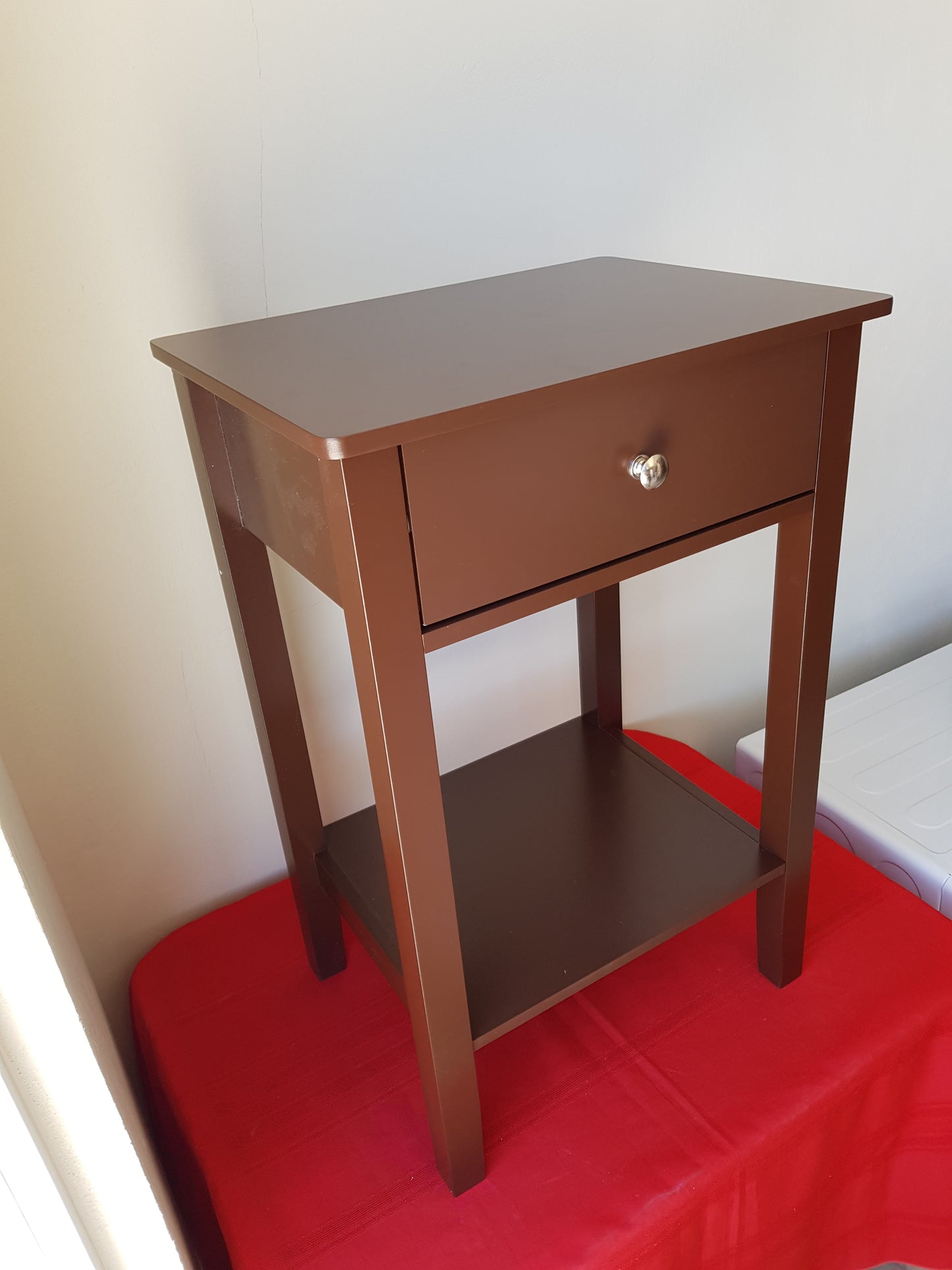 Mesa auxiliar lateral con 1 cajón de madera (Nuevo)