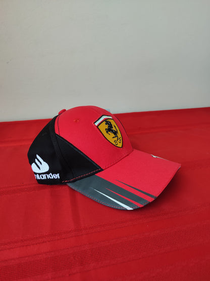 Gorra Escudería Ferrari "Charles Leclerc" - Equipo F1 (Nuevo)