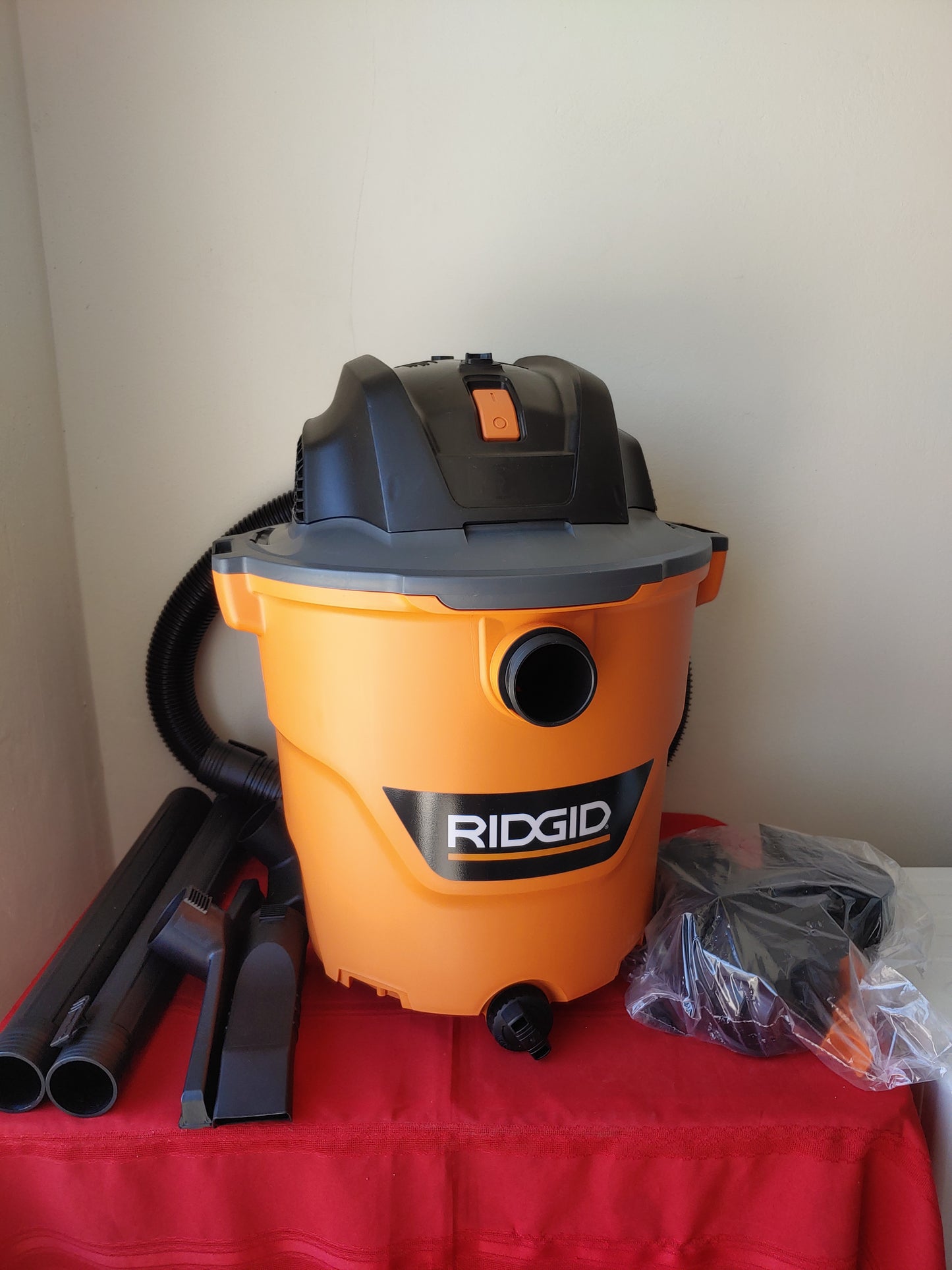 Aspiradora para seco/mojado 5 HP de 45 litros - Ridgid (Nuevo, caja abierta)