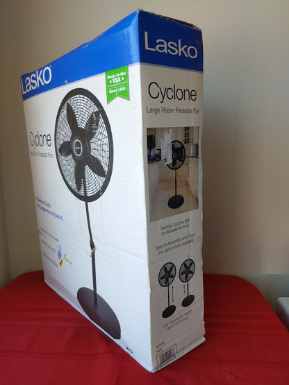 Ventilador de pedestal 18" - Lasko Cyclone (Nuevo, caja abierta)