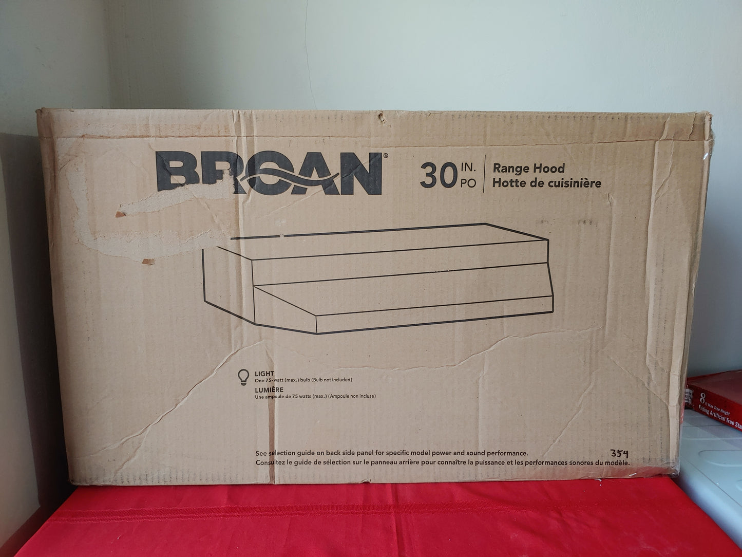 Campana de cocina de 30" convertible con extractor y luz - Broan (Nuevo, caja abierta)