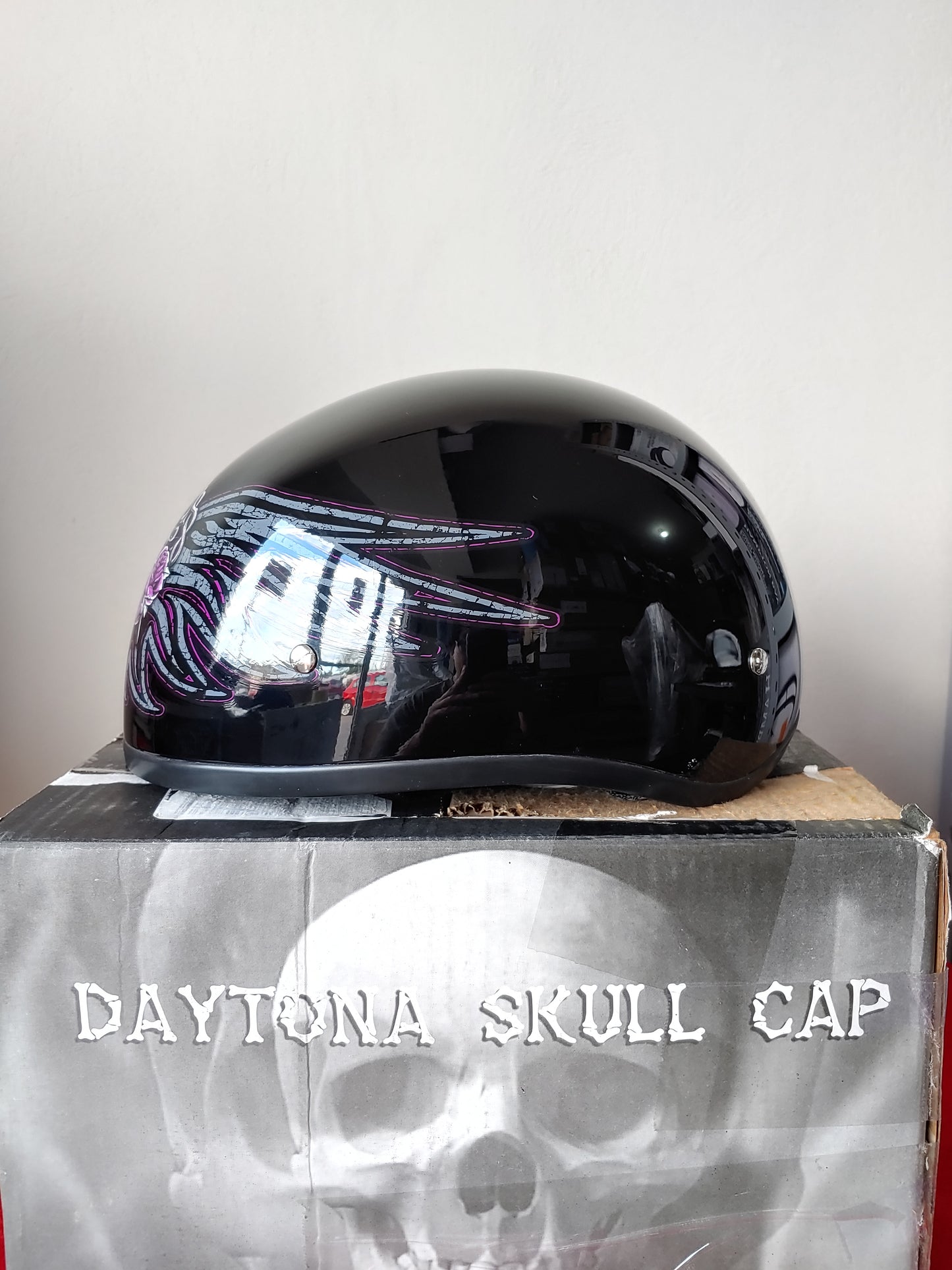 Casco para motocicleta color negro wire heart (Talla S) - Daytona Helmets Skull Cap (Nuevo, caja abierta)