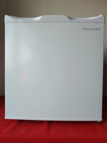 Frigobar con congelador 1.6 pies cúbicos - Frigidaire (Nuevo)