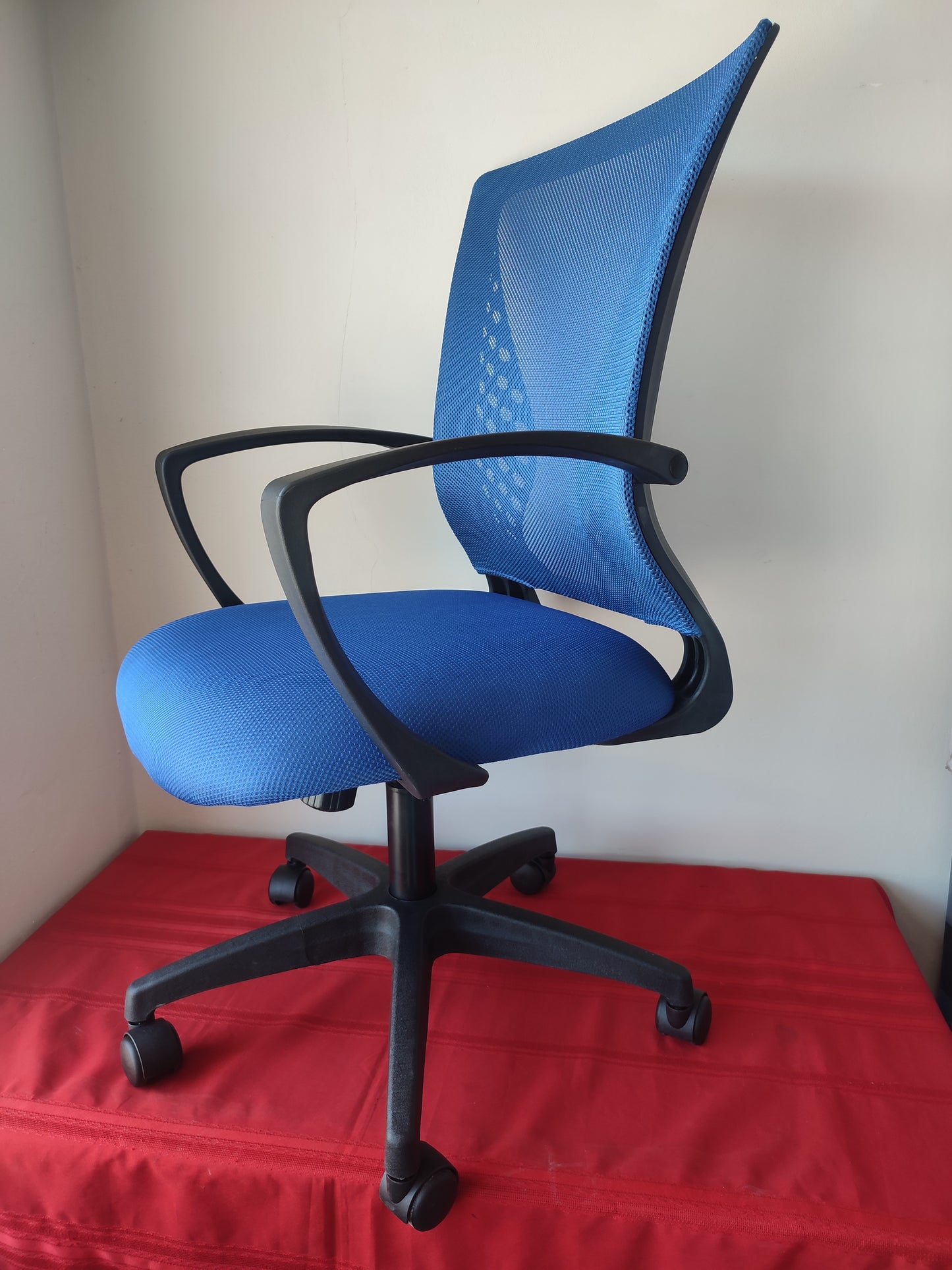 Silla para oficina ergonómica color azul rey (Nuevo)