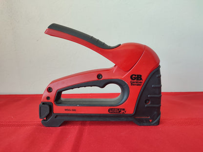 Engrapadora para cable color rojo - Gardner Bender (Nuevo, sin empaque)