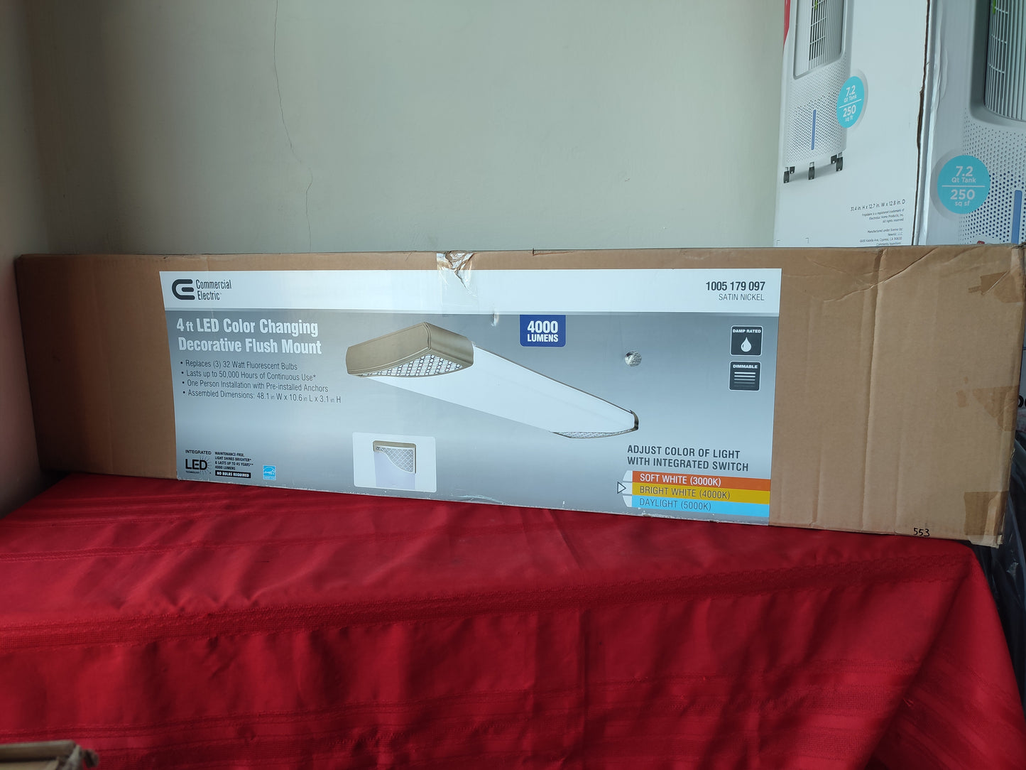 Lámpara de techo LED de 4 pies con montaje decorativo - Commercial Electric (Nuevo, caja abierta)