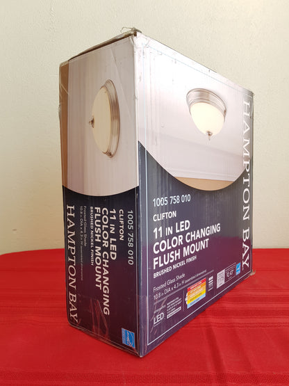 Lámpara de techo LED - Hampton Bay  Clifton (Nuevo, caja abierta)