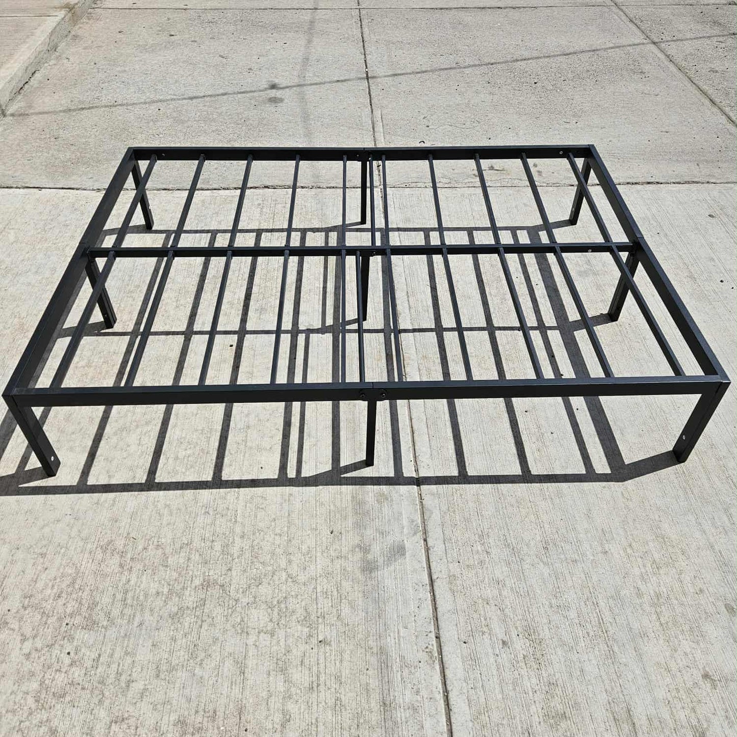Cama tubular matrimonial (Nuevo, caja abierta)