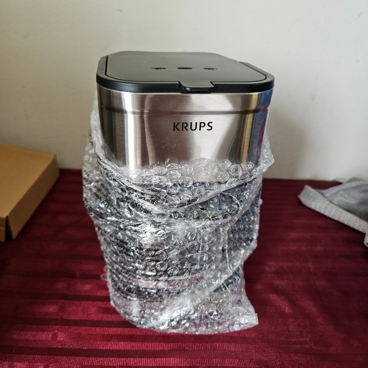Cafetera de 5 tazas de acero inoxidable con filtro reutilizable - KRUPS (Nuevo, caja abierta)