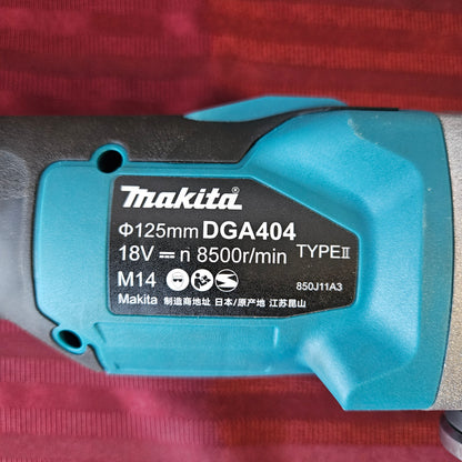 Esmeriladora inalámbrica angular 4-1/2 / 5", 18V (Solo herramienta) - Makita DGA404 (Nuevo, sin empaque)