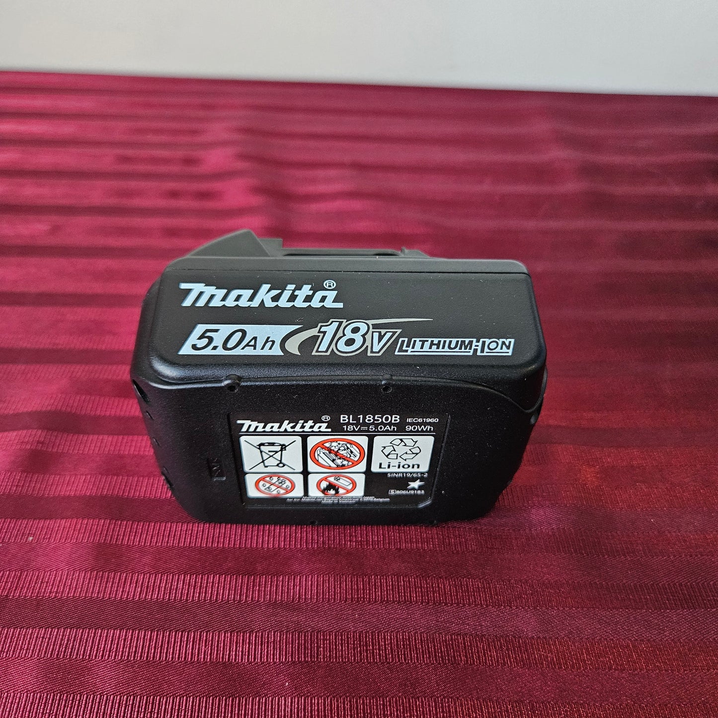 Batería Makita 18V de 5.0 Ah - Makita BL1850B (Nuevo, sin empaque)