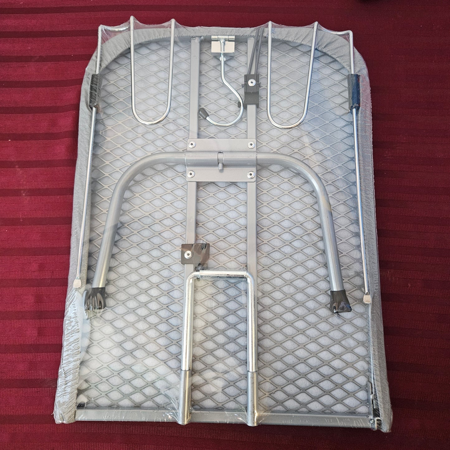 Tabla de planchar plegable con soporte para plancha - RAINHOL (Nuevo, caja abierta)