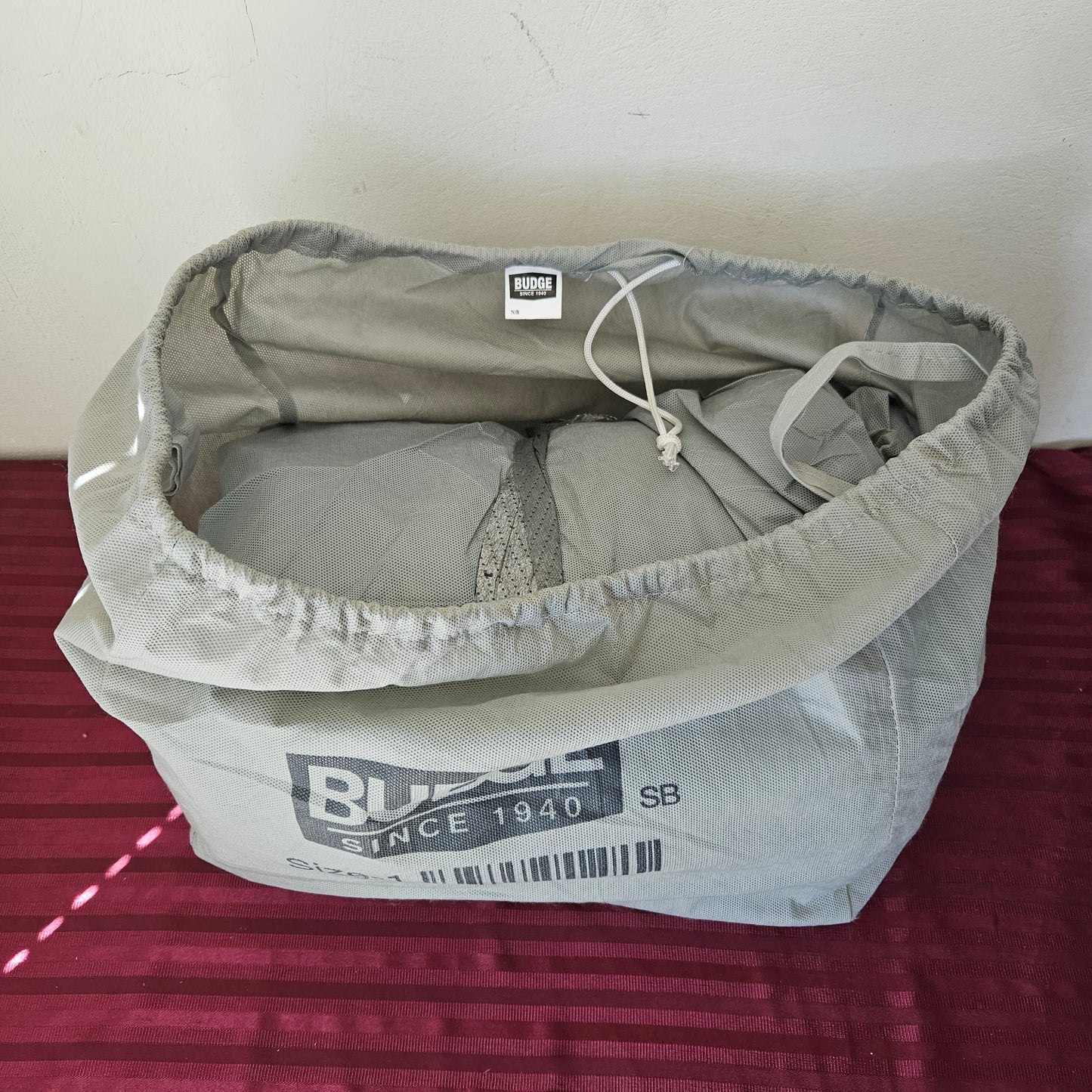 Cubierta para automóvil sedán de hasta 184" - Budge (Seminuevo)