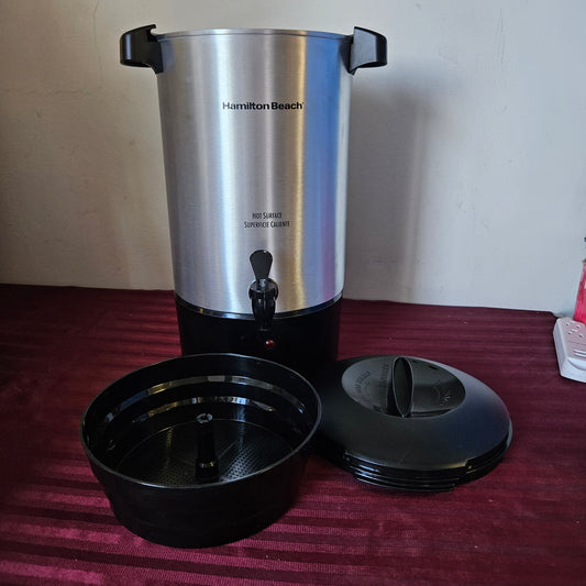 Cafetera eléctrica 15-45 tazas de acero inoxidable - Hamilton Beach (Seminuevo)