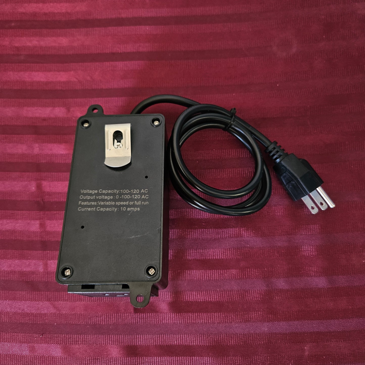 Regulador de velocidad 120V, 15A - Janoiuc (Nuevo, sin empaque)