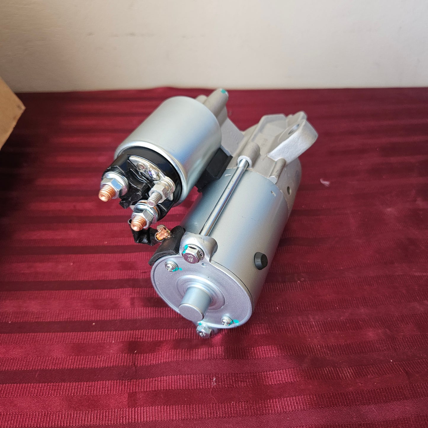 Motor de arranque para motor Ford Focus 2.0L (2005-2010) - Scitoo (Nuevo, caja abierta)