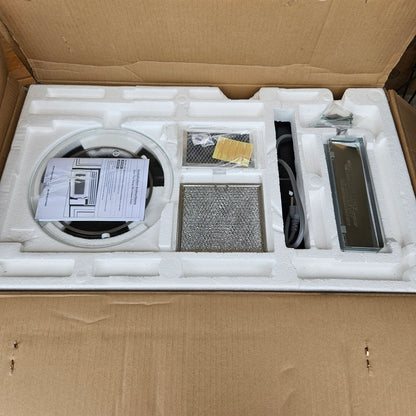 Horno microondas 1.7 pies cúbicos con campana extractora - Samsung (Nuevo, caja abierta)