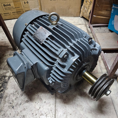 Motor trifásico 15 HP, 440V - TECO (Nuevo)