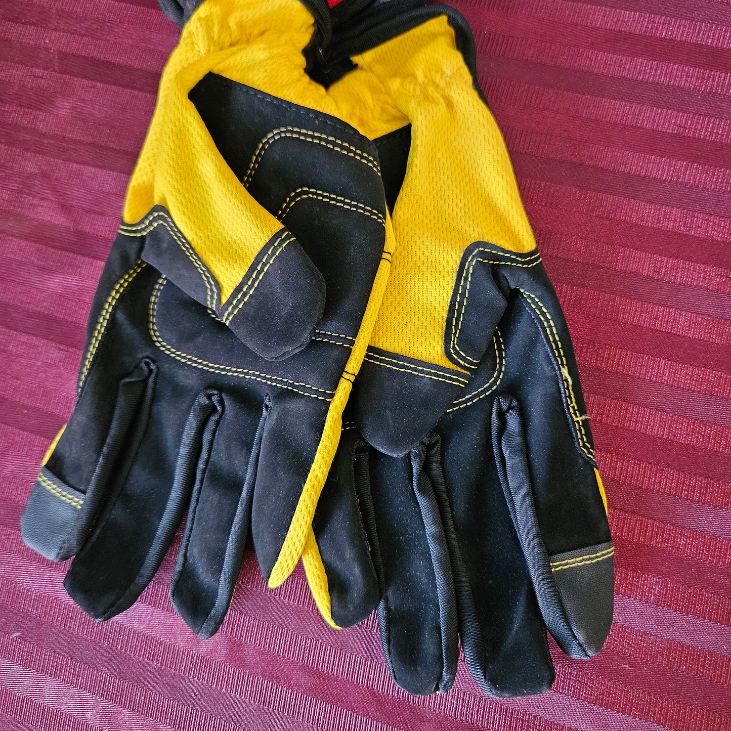 Par de guantes de trabajo color amarillo (Talla L) - Firm Grip Utility (Nuevo)