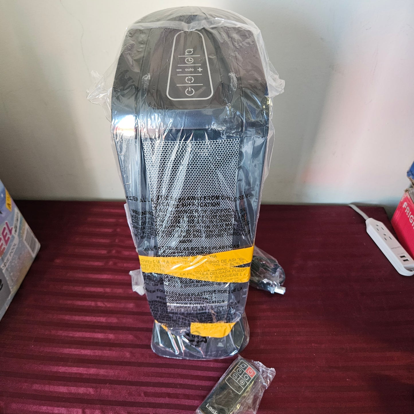 Calefactor cerámico eléctrico digital oscilante color negro - Lasko (Nuevo, caja abierta)
